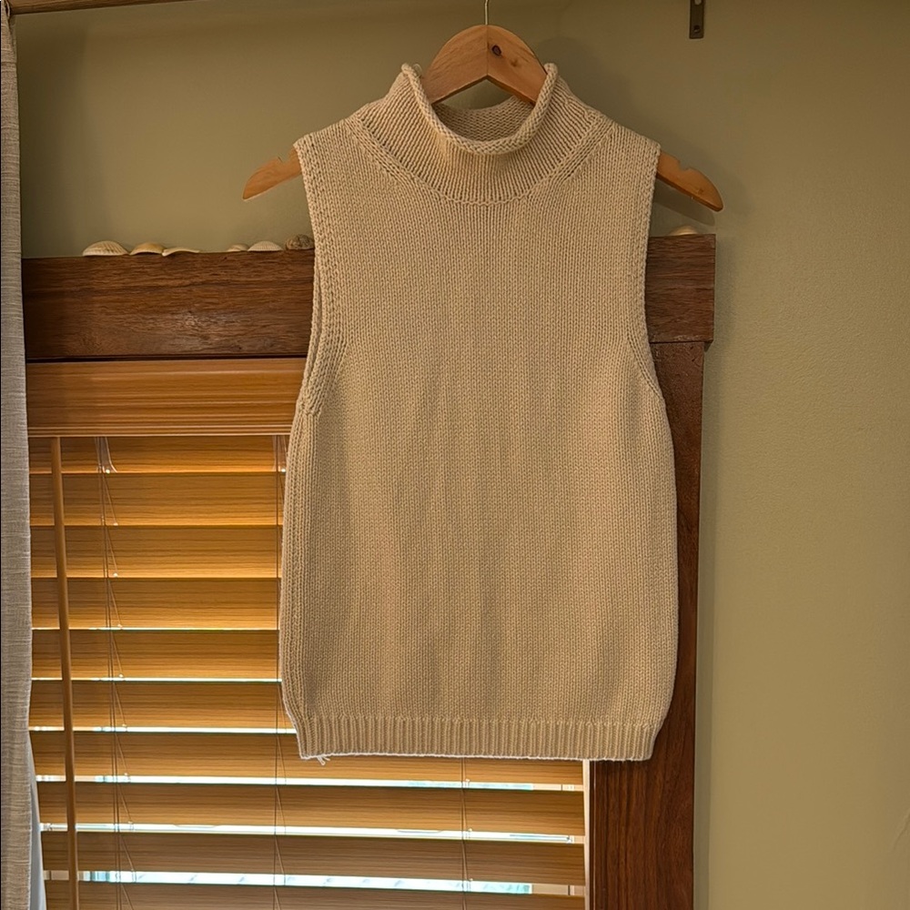 Marled Cream Sleeveless Turtleneck Sweater